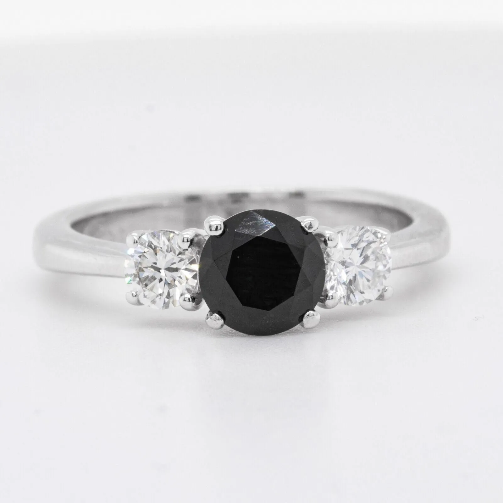 18k White Gold Three Stone White & 6mm Black Diamond Ring 0.40ctw size 5.5