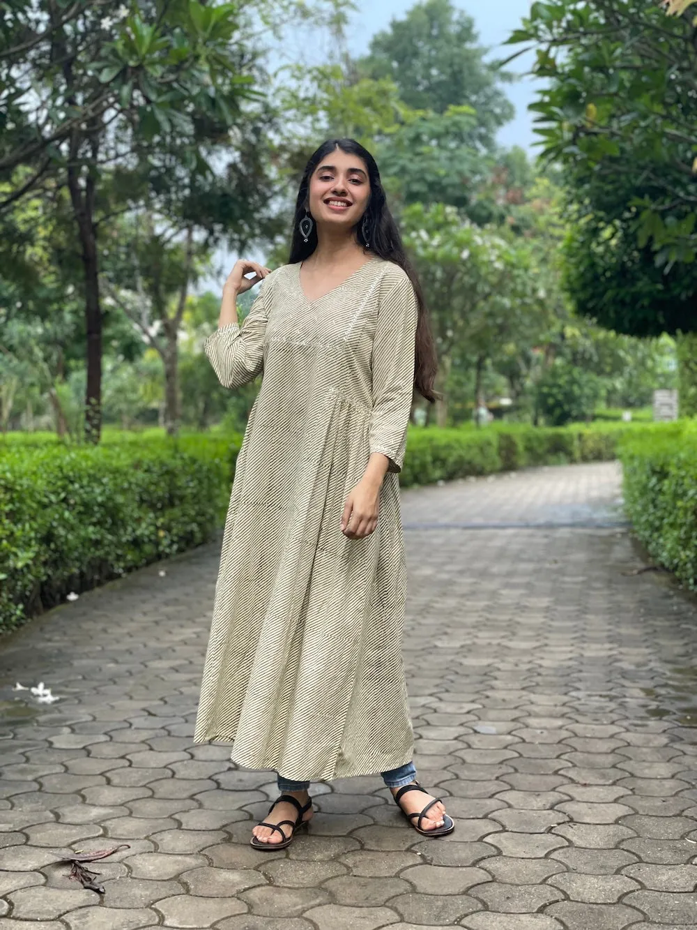 Bagru Sap Green Stripes Embroidered Kurta