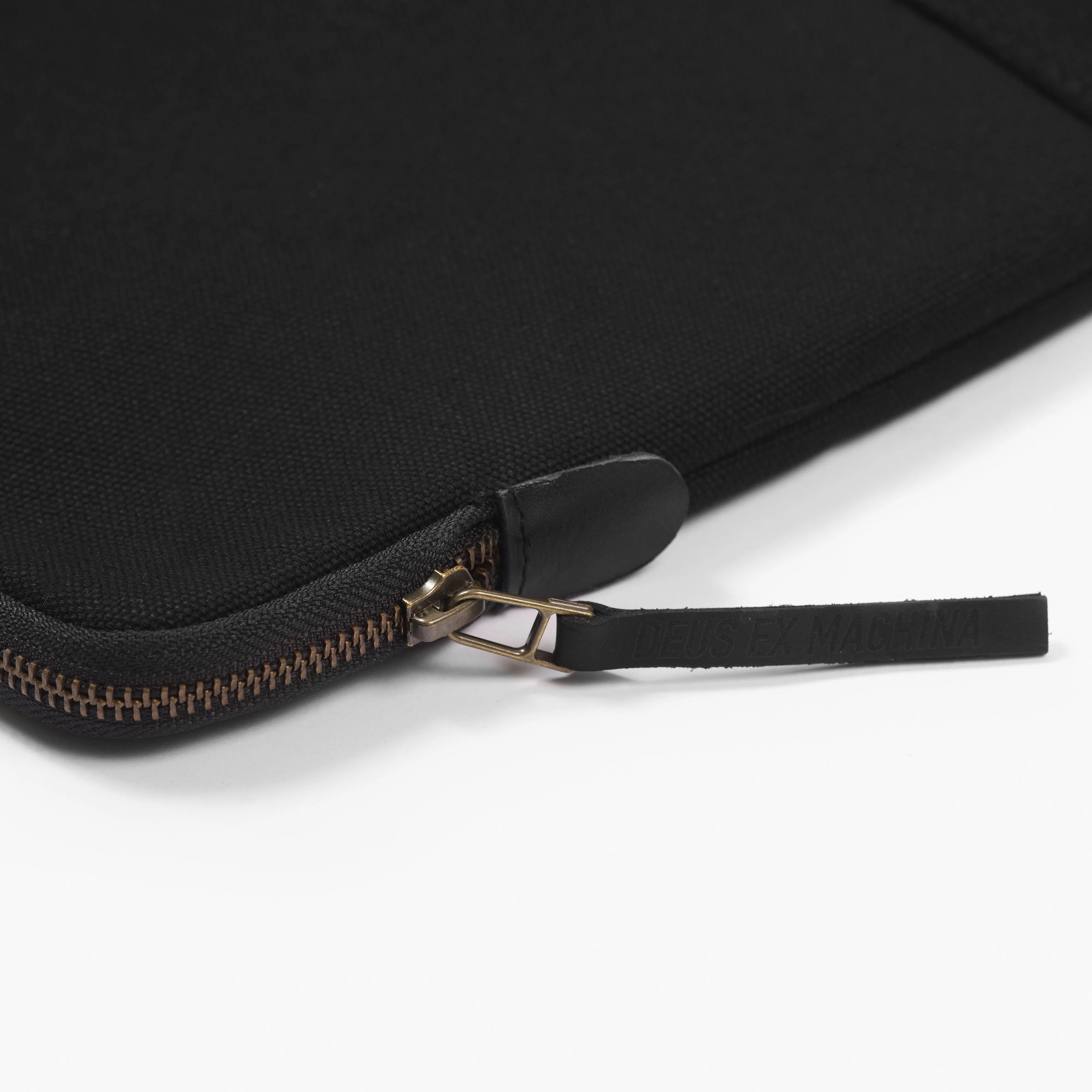 CREDO LAPTOP SLEEVE 15 INCH - BLACK