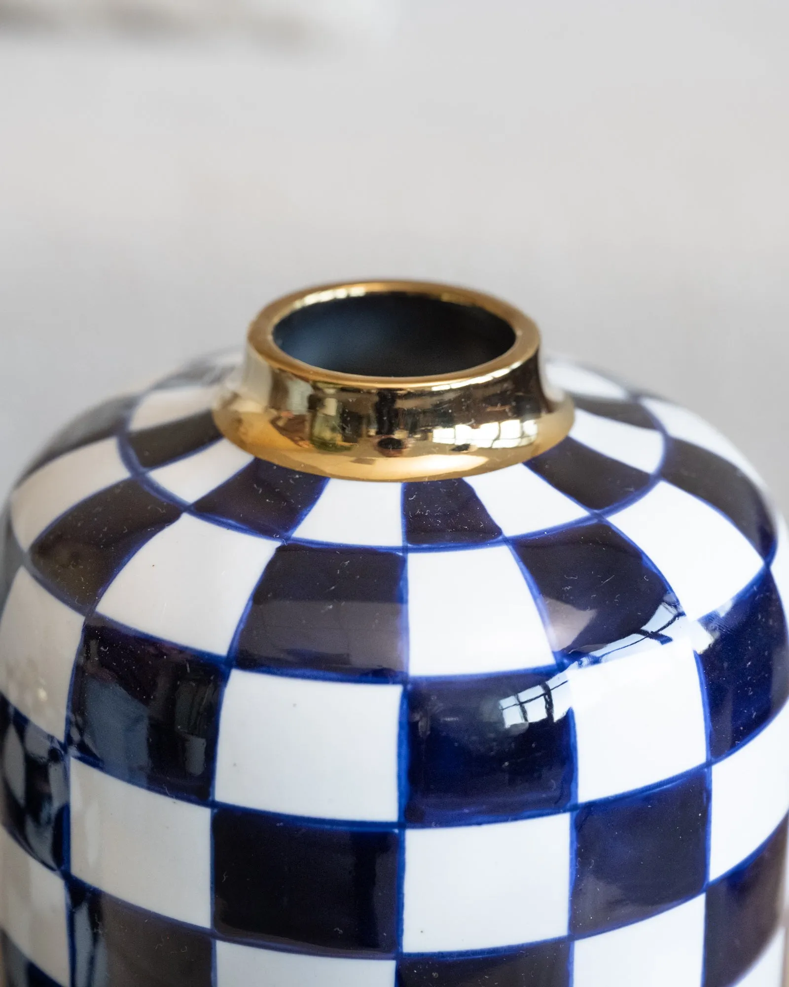 Hand-Painted Vase Harlekin