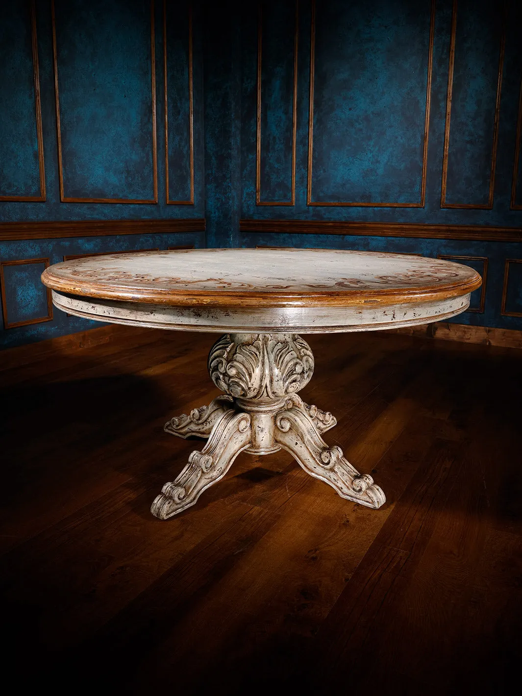 Maci Heirloom Round Dining Table