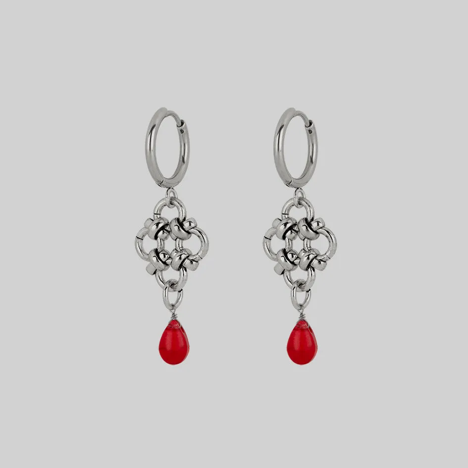 RUBIOUS. Chainmail & Red Glass Hoop Earrings - Silver