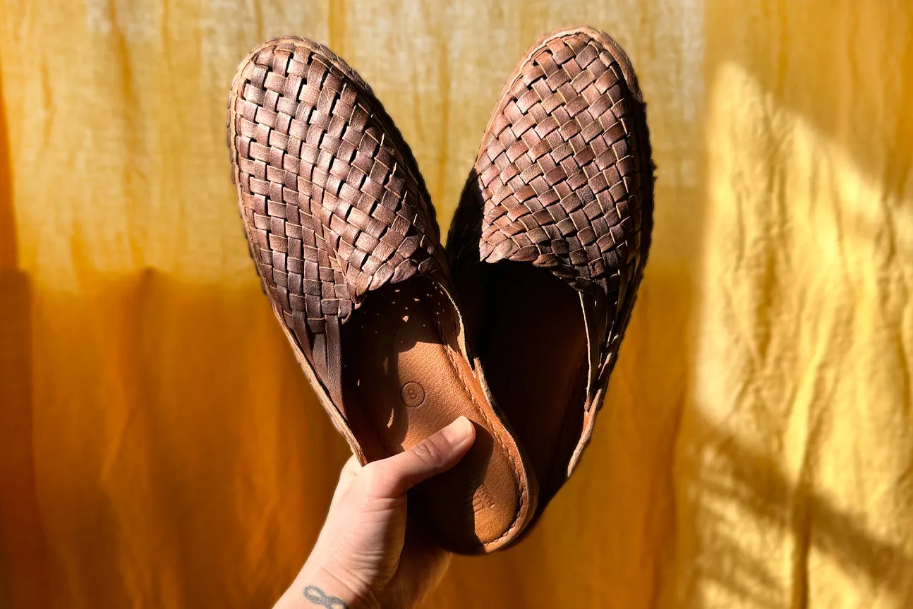 Seconds: Men's Woven City Slipper in Walnut